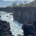 Julie Bertin Instagram – 📍Le Cap méchant, la Réunion. 

«Le Cap Méchant est un lieu touristique très prisé. Idéalement situé sur la côte sud ouest de Saint-Philippe. Les petits kiosques disposés sous les filaos permettent à tous d’admirer les falaises de laves de couleur noir charbon qui se sont formés par les coulées de lave successives et qui plongent dans le bleu de l’océan.»