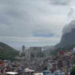 Julie Bertin Instagram - 📍Rocinha, R.J @favelalivestour / @erhysm