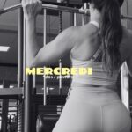 Julie Bertin Instagram – DAILY WORKOUT 🧠 – 

On continue la semaine avec une séance « DOS/ POSTURE » celle que j’ai tendance à laisser de côté, mais en vrai elle est hyper importante, elle m’a permis de re muscler mon dos et surtout de travailler ma posture qui était voûtée. 

Je vous laisse le détail de la séance (juste en dessous 👇), pour les intéressés.

 N’hésite pas à l’enregistrer et fais-moi un update si tu la testes. 🏋🏽‍♀️🍑🤍. 

EN DÉTAIL 👈(vous adaptez les charges selon votre niveau). 

. ELLIPTIQUE : 10MN’ RÉSISTANCE 8

. TIRAGE SUR POULIE PRONATION 
12 REP X 4
REPOS : 1MN’ 30
KG : 25KG
TEMPO : 2-0-0-1

. RAMEUR SUR MACHINE 
12 REP X 4 
REPOS : 1MN’ 30
KG : 20KG
TEMPO : 2-0-0-2

. RAMEUR À 1 BRAS PRISE NEUTRE 
12REP X 4
REPOS : 0MN’
KG : 10KG
TEMPO : 1-0-0-2

. GHD
50 REP
KG : 10KG 

. EXTENSION GHD INVERSÉE 
50 REP 
KG : ÉLASTIQUE

. MACHINE À ABDUCTEURS ASSIS 
20 REP X 5
REPOS : 30SEC’
KG : 45KG 
 

#gymmotivation #gym #gymgirl #workout #motivation #fyp #challenge #daily #sportmotivation #balance