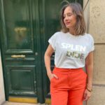 Julie de Bona Instagram – @plume_paris_ a imaginé ce t-shirt en soutien à @enfantbleunational qui lutte contre la maltraitance infantile. L’intégralité des bénéfices de la vente sera reversée à l’association

“Splendide” parce que pour @__c_l_i__ -la créatrice de la marque- il est important de mettre des mots positifs et lumineux : un demain est possible pour les enfants 🧡

#enfantbleunational #plumeparis #splendide