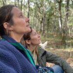Julie de Bona Instagram - Se ressourcer grâce à la forêt 🌳 Merci 🙏 @perrinecrosmary