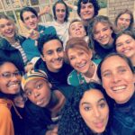Julie de Bona Instagram - L’école est finie 🎼 #lecoledelaviesaison2 La directrice et la professeur principale partent en vacances 😎💃🏼 @florence.pernel C’était une aventure tellement enrichissante, bouleversante et si joyeuse ! Bravo aux jeunes « grands » acteurs, merci pour votre talent, votre professionnalisme, votre magnifique écoute, votre curiosité et votre bienveillance; longue vie artistique à vous @_maboyy_ @suzanne.objois @florian_shb @ritouche @ilianabelkhadra @rosieboccardi @mmahaf @nolanmasraf @l.ilinka @rafa_dfr @florian__lesieur @sarah.pchd Merci aux « vieux » grands acteurs 😜 de m’avoir si bien accueillie dans votre lycée Un bonheur de jouer avec vous @sanchesaradeirasbruno @cecilerebboah @nicolasbriancon @melaniepage__ @lea.millet @cedricrevollon @otis_ngoi @tontonyaya75 @fvincentelli Et mes merveilleux « maris » de jeu @riadgahmi @bartholomewboutellis Et l’immense @chenaispatrick (je rêvais de tourner avec vous et je ne suis pas déçue ) Sous la direction de l’immense @slim_berhoun et la subtile @nolwennlemesle Et pour finir un immense merci à @naguiiiiiii d’avoir pensé à moi pour ce rôle en or @fiction_air et @france.tv @anne_didier pour votre confiance 🙏