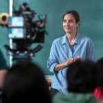 Julie de Bona Instagram - Immense plaisir de vous partager la nouvelle saison de “L’école de la vie” en diffusion à partir du mercredi 5 avril sur @france2 Mon personnage, Alexandra Delage est une brillante prof de français et de théâtre, particulièrement investie dans la vie de ses élèves @ilianabelkhadra @nolanmasraf Sarah Pachoud @ritouche @marinemarcaisboyer Elliot Daurat @ilinkalony @lucas_pennetier @rafa_dfr @florian__lesieur @florian_shb @daphnegirardlecoanet @suzanne.objois @rosieboccardi @morganefrioux Sous la direction de @slim_berhoun Avec la formidable équipe pédagogique @florence.pernel @sanchesaradeirasbruno @tontonyaya75 @cecilerebboah @nicolasbriancon @mapelinage @cedricrevollon @otis_ngoi @lea.millet @naderboussandel @riadgahmi @bartholomewboutellis Basile Violette Merci @naguiiiiiii @fiction_air Anne Holmes @anne_didier