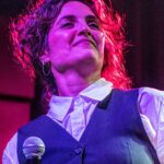 Julieta Díaz Instagram - Arrancó el 2024 y está tan lleno de música que el corazón me empuja el pecho hacia al sol ❤️ Este domingo 31/03 a las 22hs con @soladolores en @musicaeneltasso con divino repertorio propio y prestado 🌙 link bio ☝🏽 El 20/04 con nuestro dúo a dos orillas con @diegopresabuceo en @clasicaymodernaoficial 🥂link bio ☝🏽 En estos meses seguimos preparando el tema bomba que @chinoyoficial compuso para cantar juntxs. Se viene video clip también! 🎬 Y con @javiermontalto cómo productor laburando mi trabajo solista detalle por detalle ✨ Con la sonrisa que no me entra en la cara, les iré contando cómo se hace camino al andar 🌊 Gracias por estar ahí! 📸 @javi.ghersi.foto 🙏🏽💋