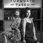 Julieta Díaz Instagram - Hijas de la luna✨🌙🎶 Este domingo 31/03 a las 22hs con @soladolores y gran banda estaremos en @musicaeneltasso 🥂 @alejandro_montaldo 🎹 @lautaromatute 🎸 #AgustinBarbieri 🥁 Qué lindo vernos allí para disfrutar de la música y los abrazos ❤️✨ … encima en El Tasso se toma y come tan rico! Entradas 🎫 en link de bio ☝🏽 Nos vemos! 💋💋