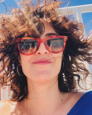Julieta Díaz Instagram - Con el viento en la cara ✨🌊

@coloniaexpress ❤️