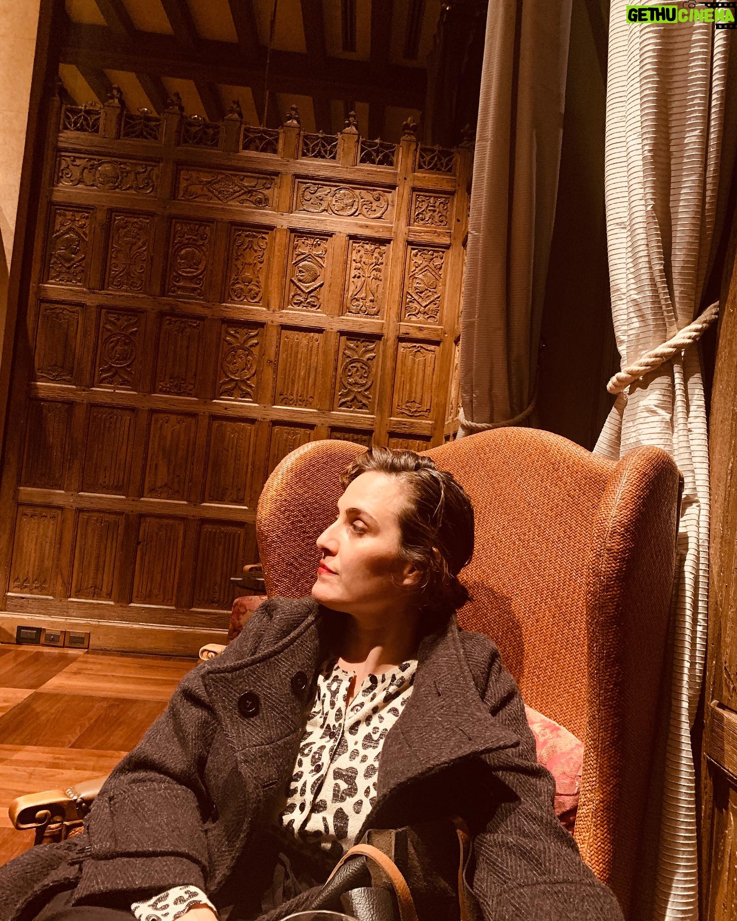 Julieta Díaz - 1.9K Likes - Con @novoalauraok en @palacioduhau ✨
Siempre me saca fotos hermosas ❤️
Te quiero siempre, amiga admirada.