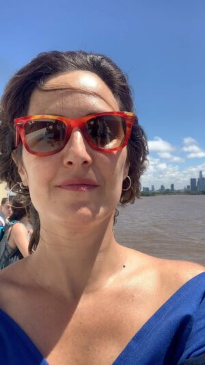 Julieta Díaz Instagram - La mejor manera de cruzar sigue siendo @coloniaexpress 🛳️🌊🇺🇾❤️

Estén atentas y atentos a las promos que son muy buenas y con descuentos de verdad! 💪🏽😉

🌊🇦🇷❤️🇺🇾🛳️❤️🇦🇷❤️🌊🛳️💋