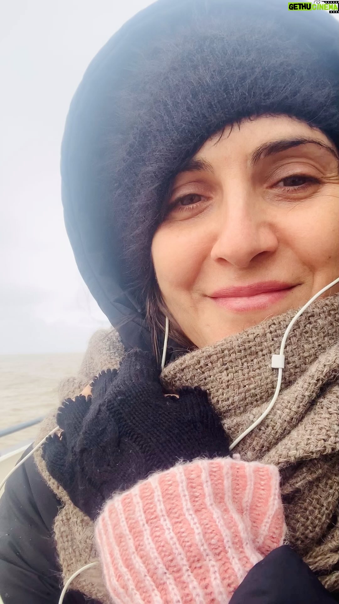 Julieta Díaz - 7.5K Likes - Con frío se viaja y disfruta igual 🇺🇾❄️
@coloniaexpress
🛳️🌊
#otoño #sinfiltro
♥️