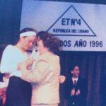 Julieta Díaz Instagram - 🇦🇷 En la primera con Marce y Vale en el aula de 7mo D con pizarrón verde de fondo en la escuela Juan De Garay en San Telmo ❤️ 🇦🇷 En las siguientes egresando de la secundaria República del Líbano en Barracas. Elegíamos de quién recibir el diploma y a quién dárselo. Yo elegí a mi profe Pujol y se lo di a mi abuela Celia que llora sin parar de la emoción de que su única nieta termine la secundaria como ella no pudo 🙏🏽 Gracias a la Educación Pública por tanto 🇦🇷 🇦🇷🙏🏽❤️