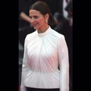 Juliette Binoche Instagram - In Cannes for « The Pot-au-feu» film by Tran Anh Hung 
Film « La Passion de Dodin Bouffant » présenté à Cannes de Tran Anh Hung. 

Thank you to :
🤍@dior
❤️@mariagraziachiuri
💛@charlottetilbury 
💖@chopard 
and 
👗@jonathan_huguet 
💄@odilesubra
✂️@johnnollet 
❤️‍🔥@orbis-media