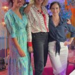 Juliette Tresanini Instagram - Tellement hâte de reprendre les émissions ! Et grâce à vous, elles passent en prime Time cette année donc rendez-vous à 21 h demain ! Ambiance garantie et beaucoup de nouvelles découvertes aux côtés de mes 2 Charline préférées 🤩 👩‍🦰 : @yorendelola 💄 @julieau_makeup.n.paint 💃 @thisismailan @lachaineteva