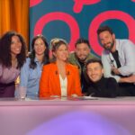 Juliette Tresanini Instagram – Samedi 21h je vous donne rendez-vous sur @lachaineteva pour une émission spéciale “les hommes après me too”, pour l’occasion, on leur a laissé le plateau, on allait pas non plus les “womansplainer”😉
👩‍🦰: @yorendelola 
💋: @cassandremakeup 
Stylisme : @mailan_stylist 
Veste 🍊: @pallasparis