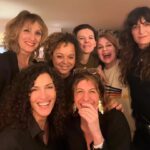 Juliette Tresanini Instagram – Si on était dans « LOL: qui rit,sort ! », je serais partie en  premier, quoique 😉
Et oui , le samedi c’est David Bowie !