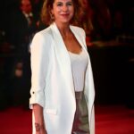 Juliette Tresanini Instagram - Cette dernière montée des marches était particulièrement satisfaisante (j’y ai rencontré une personne avec laquelle je compte bien travailler ces 6 prochains mois, elle-même elle sait) comme quoi, la chance sourit à qui sait choisir un pantalon doré … 😉#jamaistropdedoré Merci encore @festivaldecannes et @sylvie_illustre_vip_cannes pour l’invitation 📸: @matthieumunoz 💋 : @saburnet_collection @nellakalouoni