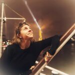 Juliette Tresanini Instagram - Un samedi soir sur la Seine ! Un jour, j’habiterai sur une péniche … 📸 : Oscar Lapierre 😉