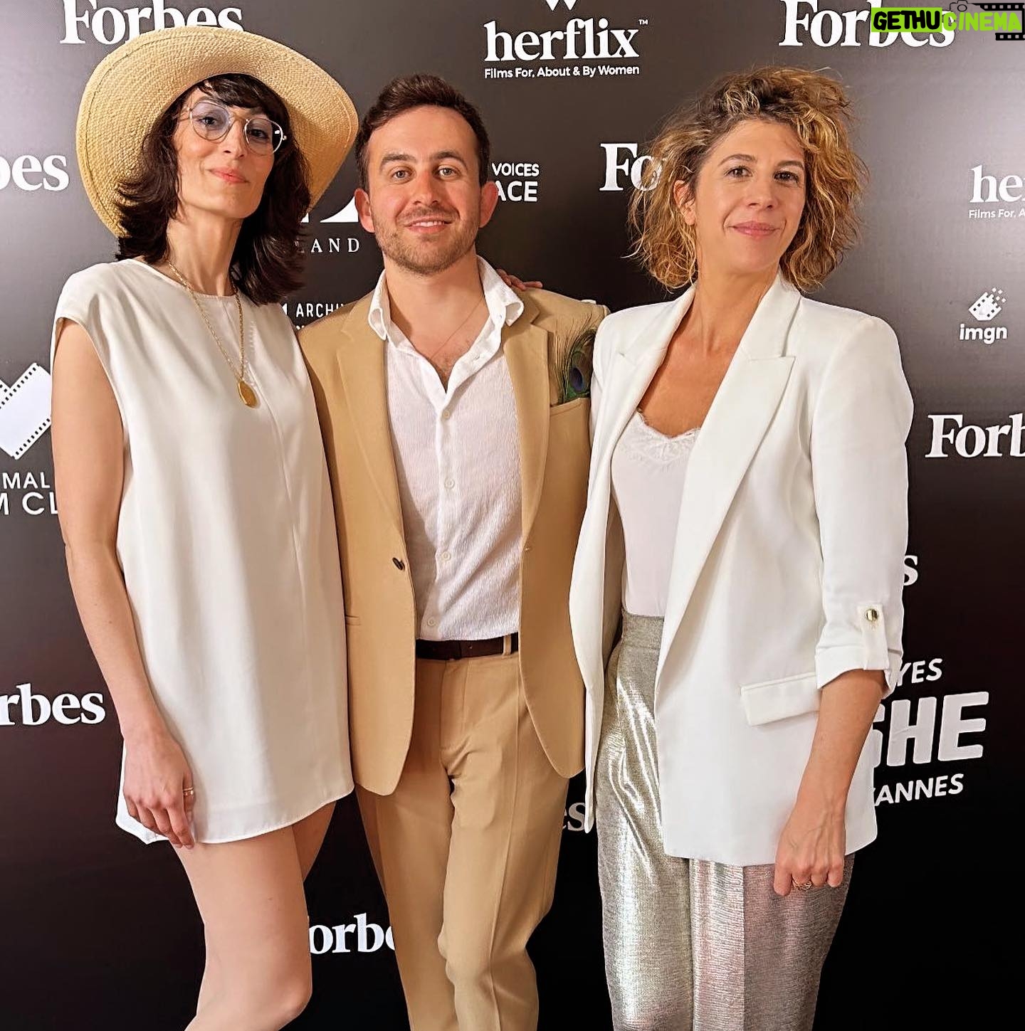 Juliette Tresanini Instagram - « Tout ce qui n’est pas partagé est perdu ». Merci @festivaldecannes et @sylvie_illustre_vip_cannes pour ces moments magiques ! Je me souviendrai longtemps de ce grand cru 2024 🤘💋🎥