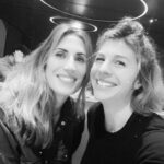 Juliette Tresanini Instagram – 3 heures d’attente à la gare en bonne compagnie ! Je tiens à m’excuser auprès des 2 messieurs de derrière qui ont eu beaucoup de mal à terminer leurs tableaux Excel ! Pardon mais qu’est ce que c’était bon … 
Merci à la machine à café du salon grand voyageur et merci la vie parce que c’est bien là que tout commence ! 
#retrouvailles #beaucoupdemotsparminutes #vivelagaredelyon