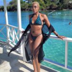 Jully Black Instagram - Dancing with the waves and striking poses – a carefree day in the water turned into a picture-perfect memory! 🌊☀️ #JullyBlack #BeThatGirl #IslandVibes #Jamaica @redtag.ca @visitjamaica