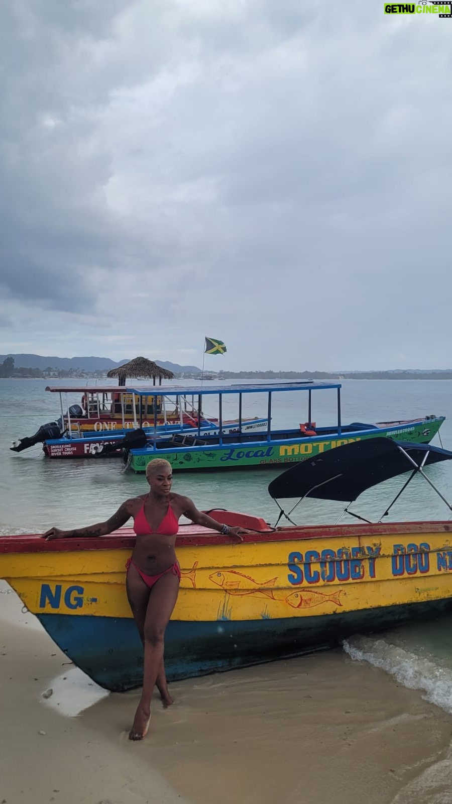 Jully Black - 1.3K Likes - Jamaica, you’ve captured our hearts. A day filled with smiles, good food, music , and unforgettable humans. 🇯🇲💙
#JullyBlack #BeThatGirl
#JamaicanAdventure #MemorableMoments #IslandLife
@visitjamaica
@rickscafeonline
@margaritavillejamaica