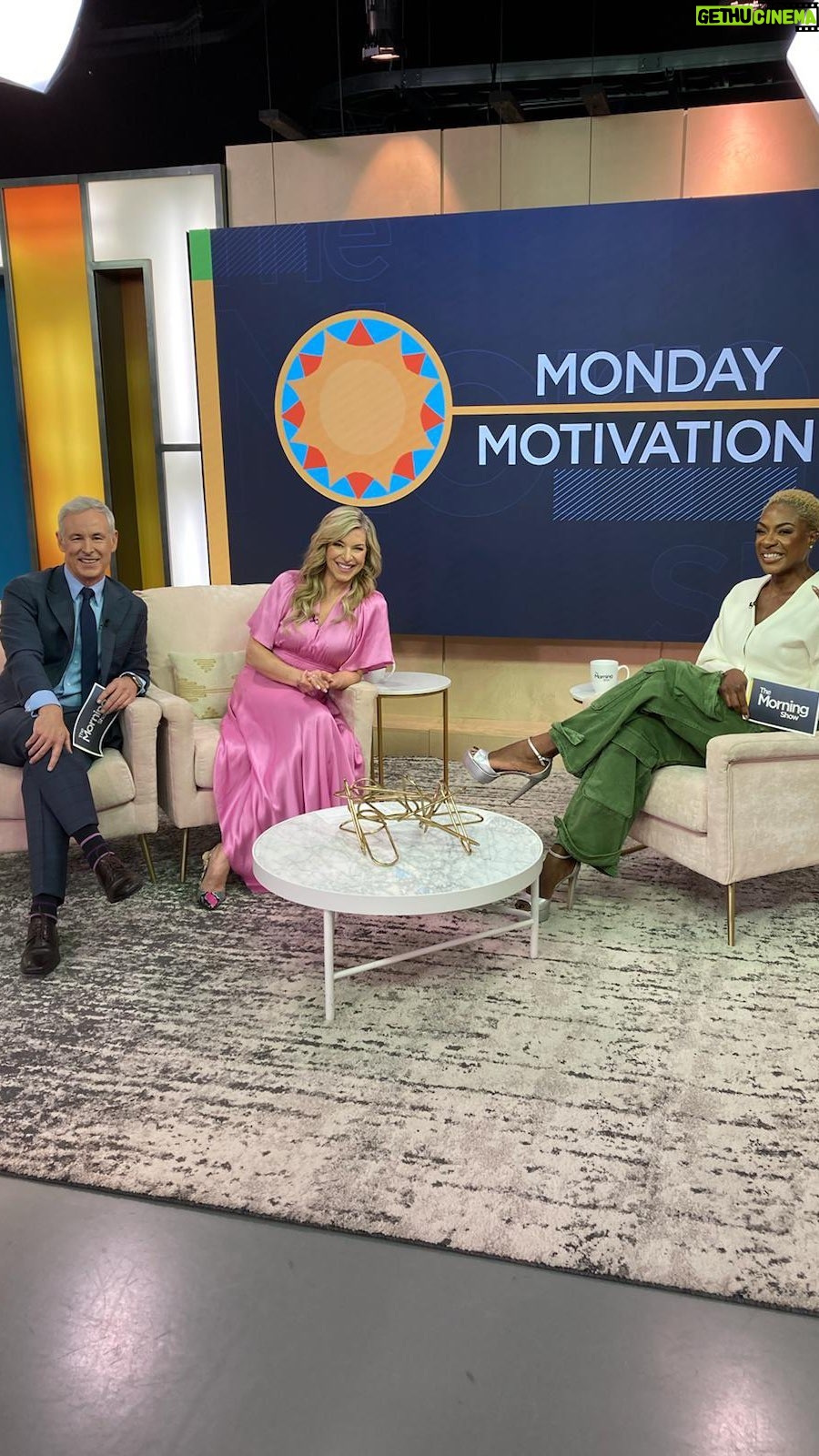 Jully Black Instagram - Are you a worrier or a warrior!? Letโs kick stress to the curb and embrace a happier, more resilient version of ourselves! ๐ @debraguthriestudio ๐ @chant3lllllllll3 #JullyBlack #BeThatGirl #TheMorningShow #WarriorNotWorrier #MondayMotivation #StressManagement #ResilienceJourney