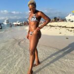 Jully Black Instagram - This ain’t Texas… it’s Jamaica! Wishing I was back there… it’s cold and rainy here in Toronto today 😭 Missing that sunshine life! ☀️ 📍Maiden Cay Island, 🇯🇲 #SecludedIsland #YachtParty #Jamaica #ThisAintTexas #Sunshine #JullyBlack #VisitJamaica @visitjamaica @carnivalinjamaica