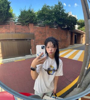 Jung Bo-min Instagram - 🌎🌱🍃🌳🐈‍⬛=😆