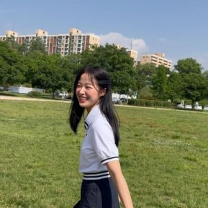 Jung Bo-min Instagram - 여름 안녕?🐛…🍃