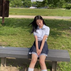 Jung Bo-min Instagram - 여름 안녕?🐛…🍃