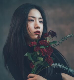 Jung Woo-yeon Instagram - #black #rose