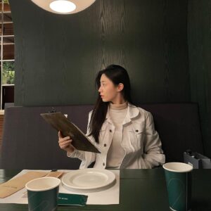 Jung Woo-yeon Instagram - 오늘 기분은  #whitewine