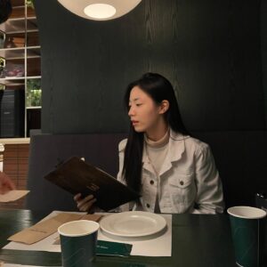 Jung Woo-yeon Instagram - 오늘 기분은  #whitewine