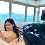 Jung Eun-chae Instagram - get ready for tonight!🦋💙@cledepeaubeaute