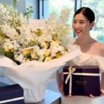 Jung Eun-chae Instagram - always best! love xx 🌼🤍🌼 @cledepeaubeaute