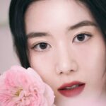 Jung Eun-chae Instagram - @cledepeaubeaute x @ellekorea ⠀⠀⠀⠀⠀⠀⠀⠀⠀⠀⠀⠀⠀⠀⠀⠀ 🌸🌹🌸🌹🌸🌹🌸🌹🌸🌹⠀⠀⠀⠀⠀⠀⠀⠀⠀⠀⠀⠀⠀⠀⠀⠀⠀ @mokjungwook @younji1984 @wonderbird80 @shonhyejin @leeyoung220 @bxoxozi @bo.yoon_