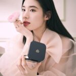 Jung Eun-chae Instagram - @cledepeaubeaute x @ellekorea ⠀⠀⠀⠀⠀⠀⠀⠀⠀⠀⠀⠀⠀⠀⠀⠀ 🌸🌹🌸🌹🌸🌹🌸🌹🌸🌹⠀⠀⠀⠀⠀⠀⠀⠀⠀⠀⠀⠀⠀⠀⠀⠀⠀ @mokjungwook @younji1984 @wonderbird80 @shonhyejin @leeyoung220 @bxoxozi @bo.yoon_