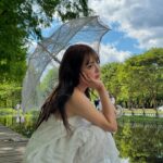 Jung Hye-sung Instagram - 날씨가 너무좋아서 갤럭시로 막찍어도 컬러감이좋으네🩵 이따 홍대 인디스페이스에서 만나🩵