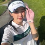 Jung Hye-sung Instagram - @malbongolf.kr 말본 신상옷입고 좋은사람들과 즐거운 라운딩 🩵 옷과 골프를 좋아하는 나에게 최고의 선물 🎁 라베도 하고 보기14개 상도 받고 ❣️ 여자보다 예쁜(?) 남자들 셋이랑🥊 @youngmi_0909 영미언니감사합니다