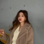 Jung In-sun Instagram - 오늘도 웃참실패🙃