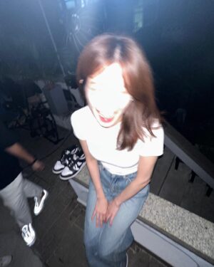 Jung In-sun Instagram - mz의 플래쉬 공격에 빙글빙글 돌아가는 i의 하루📸