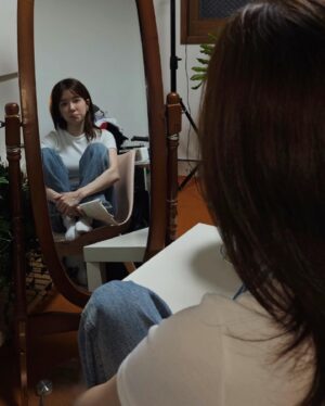 Jung In-sun Instagram - mz의 플래쉬 공격에 빙글빙글 돌아가는 i의 하루📸