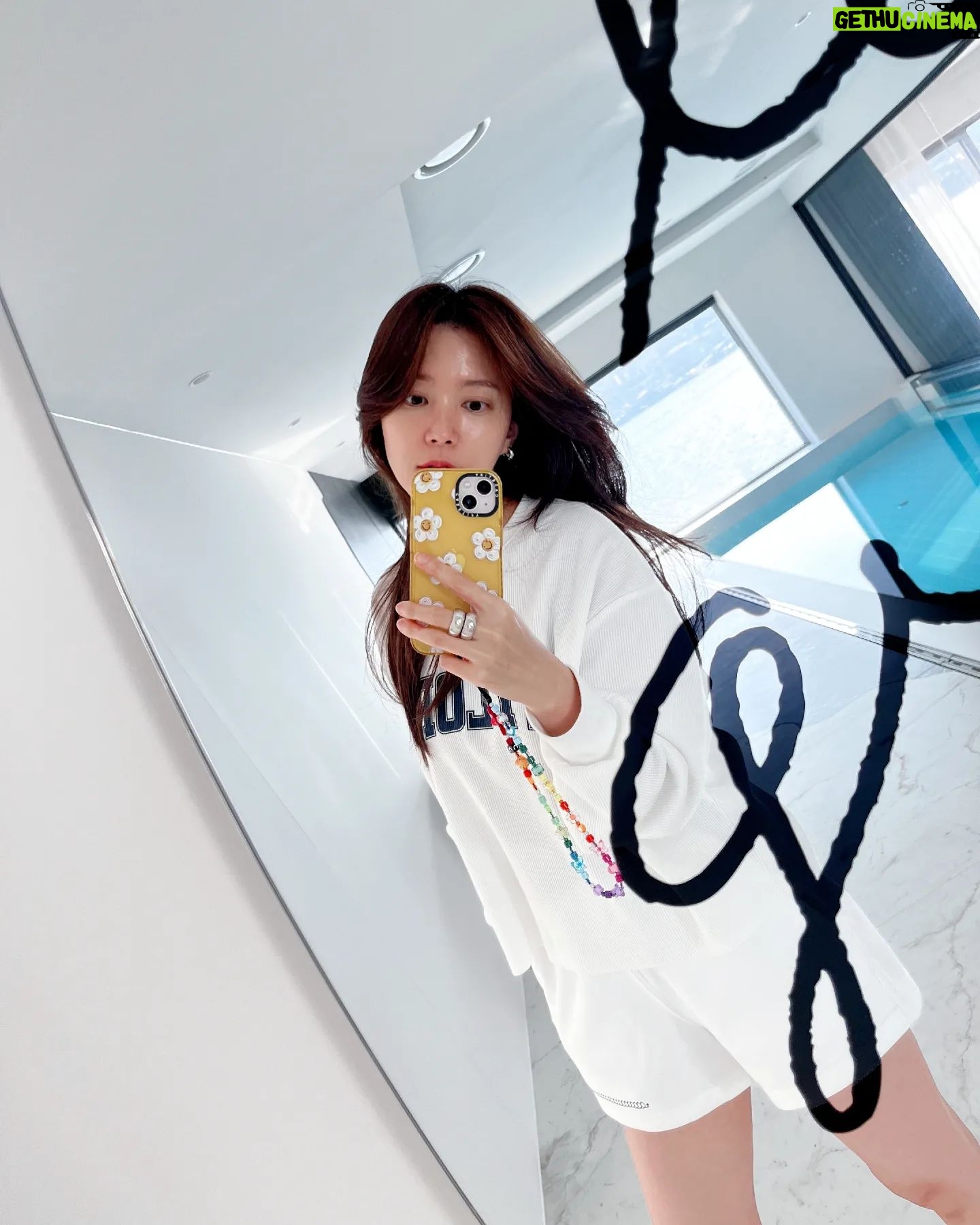 Jung Si-a Instagram - 모든 게 힐링이었던 시간💚 @cheongpung813