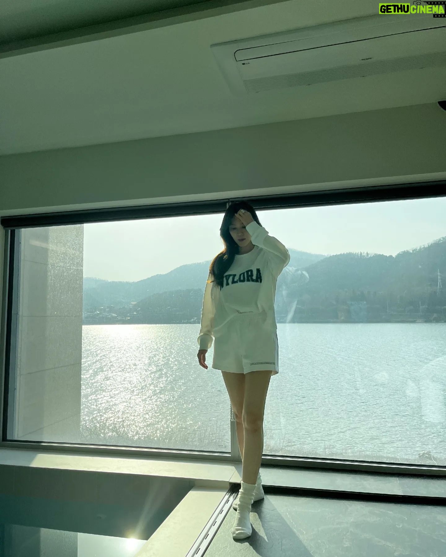 Jung Si-a Instagram - 모든 게 힐링이었던 시간💚 @cheongpung813