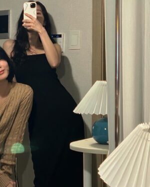 Jung Yi-seo Instagram - 2024년에는 모두가 더 건강하고 무탈하길 바랍니다