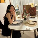 Jung Yi-seo Instagram - 2024년에는 모두가 더 건강하고 무탈하길 바랍니다