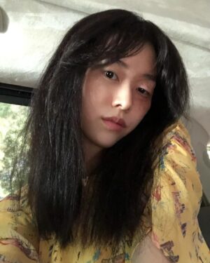 Jung Yi-seo Instagram - 안녕 나 여옥이.
살인자ㅇ난감 지금 바로 넷플릭스에서 🪓🩸
