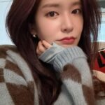Jung Yoo-jin Instagram – 모두 감기 조심하시고😷 건강 잘 챙기시는 한 해가 되길 바라요! 아프지 마세요🫶