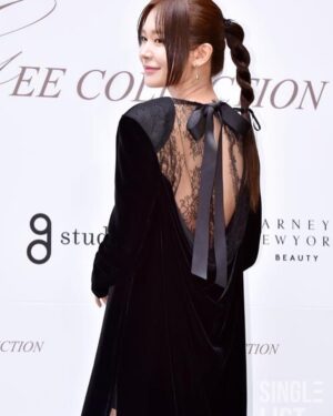 Jung Yoo-jin Instagram - 🖤