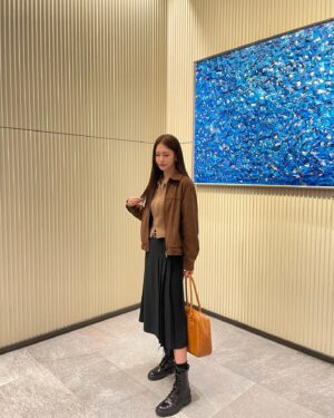 Jung Yoo-jin Instagram - 🤎
