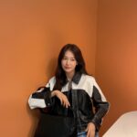 Jung Yoo-jin Instagram - 좋은 주말 보내세요🧡